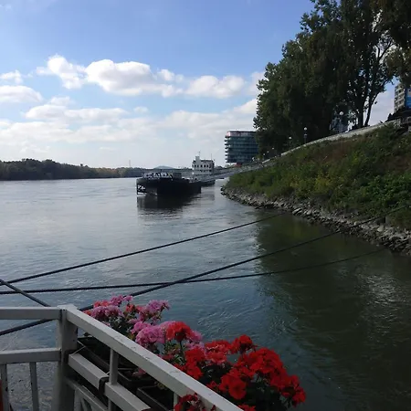 Ботель Marina Братислава