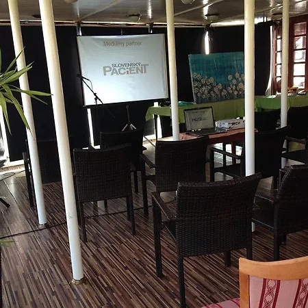Hotel en barco Marina
