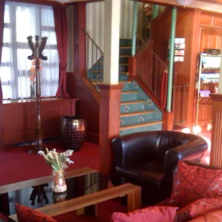 Marina Hotel en barco